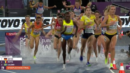 Quelques dizaines de minutes après sa magnifique victoire au 3 000 m steeple, Alice Finot a été disqualifiée suite à une plainte d'une autre délégation.  Il est accusé d'avoir appuyé sur la ligne intérieure à la sortie d'une rivière et voit donc son titre européen provisoirement retiré, puisque la Fédération française d'athlétisme a fait appel de cette décision.