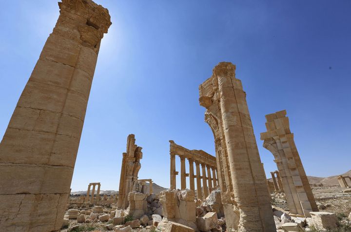 Ce qu'il reste de l'Arc de Triomphe de Palmyre, en Syrie, après les destructions de l'État islamique (1er avril 2016)
 (Non crédité / AP / Sipa)