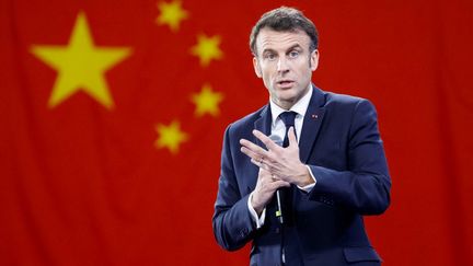 Emmanuel Macron à Guangzhou (Chine), le 7 avril 2023. (LUDOVIC MARIN / AFP)