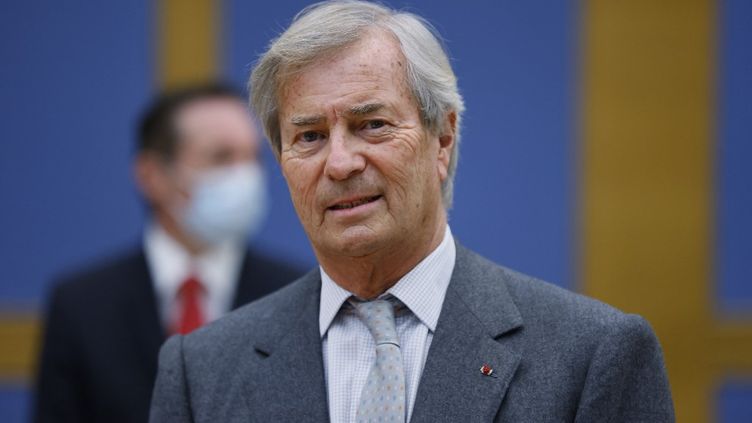 Vincent Bolloré, arrives for a hearing before a parliamentary commission of inquiry into media concentration, at the French Senate in Paris on January 19, 2022. (THOMAS SAMSON / AFP)