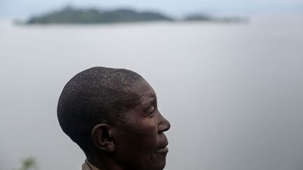 «avant, dans la forêt, nous avions tout ce dont nous avions besoin pour une vie facile et heureuse: nourriture, abri, médicaments, vêtements». Aujourd’hui, les Bambuti ont perdu leurs repères et leurs moyens de subsistance.   (Therese Di Campo/Reuters)