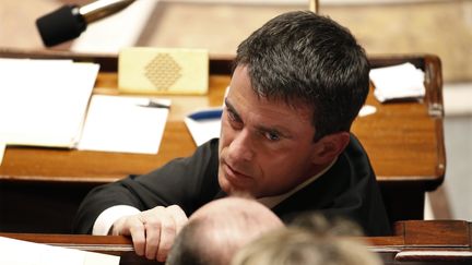 Le Premier ministre Manuel Valls n'est pas optimiste avant le vote de la loi Macron en premi&egrave;re lecture &agrave; l'Assembl&eacute;e nationale, mardi 17 f&eacute;vrier 2015.&nbsp; (CHARLES PLATIAU / REUTERS)