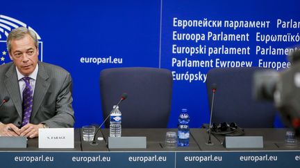  (Nigel Farage reste au Parlement européen pour s'amuser du "théâtre de marionnettes" © European Union 2016 - Source : EP)