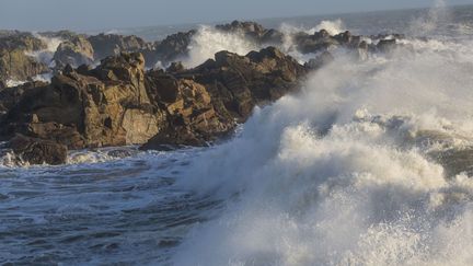 La tempête Carmen à Batz-sur-Mer (Loire-Atlantique), le 1er janvier 2018. (CAROLINE PAUX / CROWDSPARK / AFP)