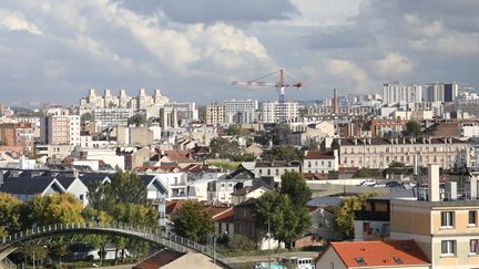 La Seine-Saint-Denis est le département&nbsp;en France&nbsp;qui compte le&nbsp;plus&nbsp;de personnes&nbsp;pauvres selon le dernier rapport de l'Observatoire des inégalités.&nbsp;Photo d'illustration, vue sur Saint-Denis. (ARNAUD JOURNOIS / MAXPPP)