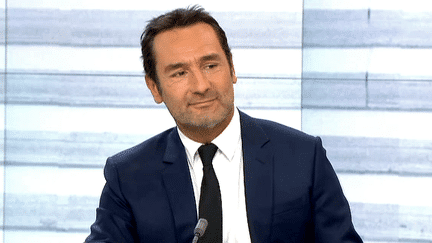 Gilles Lellouche présente "L'enquête" sur le plateau de France 2 
 (France 2 / Culturebox)