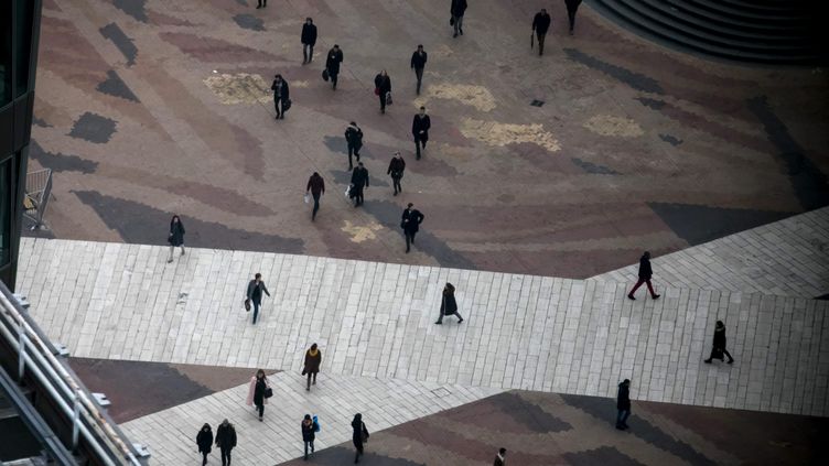 Ile-de-France employees on the Parvis de la Défense.  Illustrative photo (VINCENT ISORE / MAXPPP)