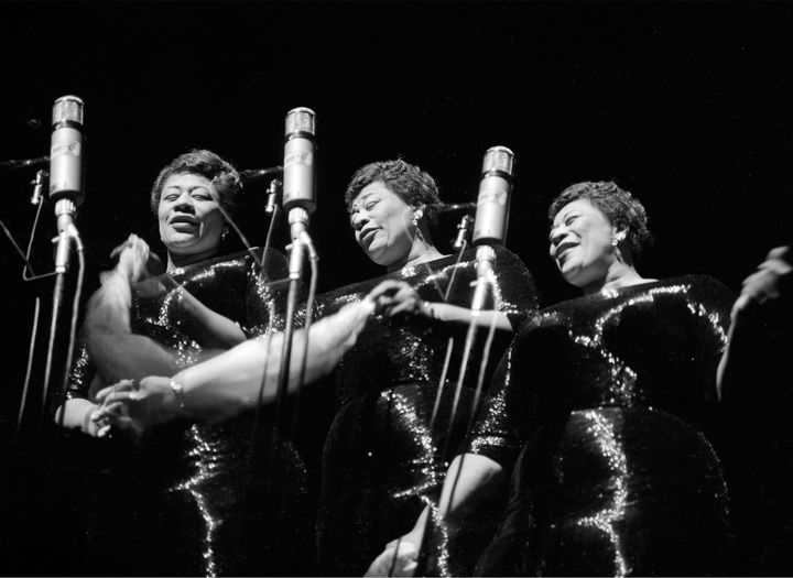 La chanteuse de jazz américaine Ella Fitzgerald en concert à l'Olympia (Paris) en 1963. (ROGER KASPARIAN)