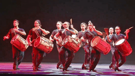 Danses et percussions, le ballet "Che Malambo" à Bobino 
 (France 3 / Culturebox )