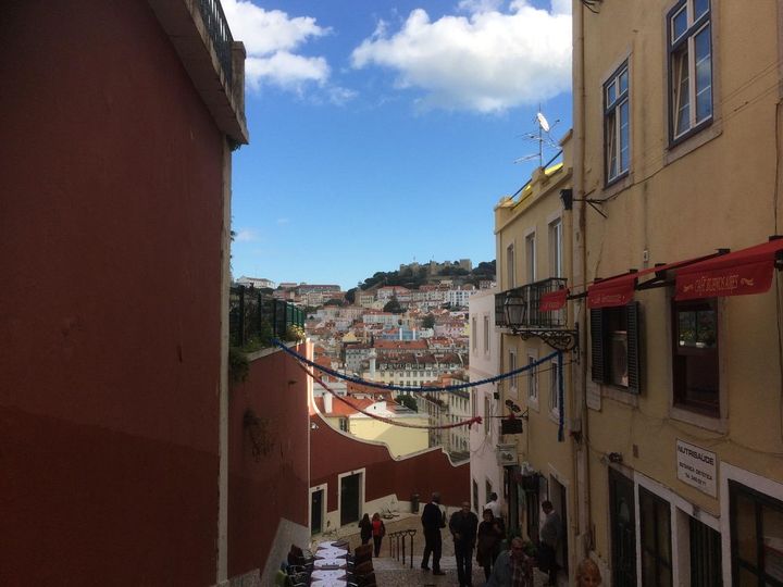 Dans les rues de Lisbonne (DR)