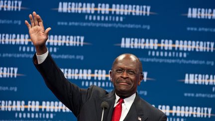 Herman Cain le 4 novembre 2011 lors du sommet d'une fondation conservatrice &agrave; Washington. (Nicholas KAMM /&nbsp;AFP&nbsp;)