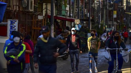 Une rue commerciale du bidonville de la Villa 31 au centre-ville de Buenos Aires, le 9 mai 2020; (RONALDO SCHEMIDT / AFP)