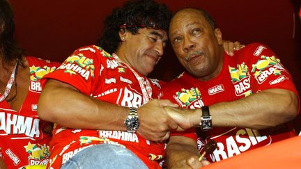 Diego Maradona et Quincy Jones au carnaval de Rio le 26 février 2006 (BERNADETE LOU / REX FEA/REX/SIPA / LOU)