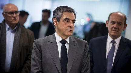 Le candidat de la droite et du centre, François Fillon, lors d'une visite de terrain au Plessis-Robinson (Hauts-de-Seine), le 10 avril 2017. (LIONEL BONAVENTURE / AFP)