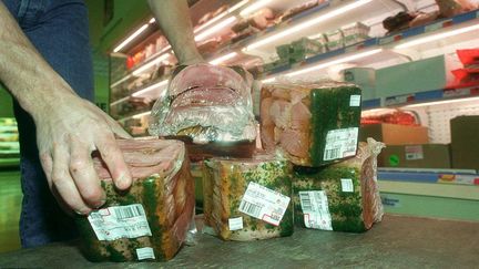 De la langue de porc en gelée, le 24 février 2000. (MAXPPP)