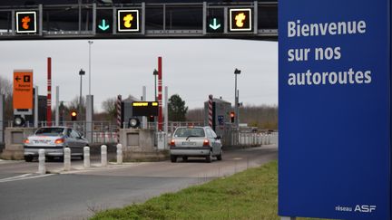 Un péage à Tonnay-Charente (Charente-Maritime), le 28 janvier 2018.&nbsp; (FABRICE RESTIER / AFP)