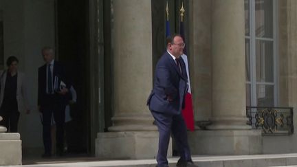 Affaire Damien Abad : le ministre des Solidarités est visé par une plainte (FRANCE 2)