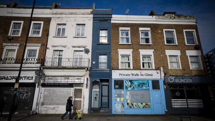 La&nbsp;plus étroite maison de Londres fait&nbsp;seulement 1,7 mètre de large dans le quartier de Shepherd's Bush.&nbsp; (TOLGA AKMEN / AFP)