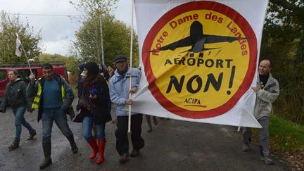 &nbsp; (Protestation du 8 novembre 2014 contre l'aéroport à Notre-Dame-des-Landes sur le site du futur aéroport © Maxppp)