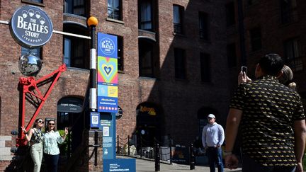 La ville de Liverpool, moins chère et moins dense que Londres, attire les touristes. (PAUL ELLIS / AFP)