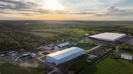 Vue aérienne de la localité "Snailbrook" d'Elon Musk, en cours de construction, le 13 mars 2023, au Texas, aux Etats-Unis. (BRANDON BELL / GETTY IMAGES NORTH AMERICA / AFP)