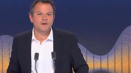 Marc Fauvelle présentait "Les informés du matin" sur franceinfo, jeudi 2 juin 2022. (FRANCEINFO / RADIO FRANCE)