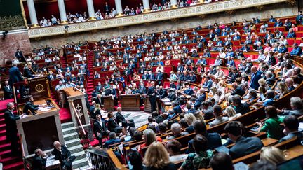 Une session de questions au gouvernement (QAG) dans l'hémicycle de l'Assemblée nationale, à Paris, le 19 juillet 2022. (XOSE BOUZAS / HANS LUCAS / AFP)