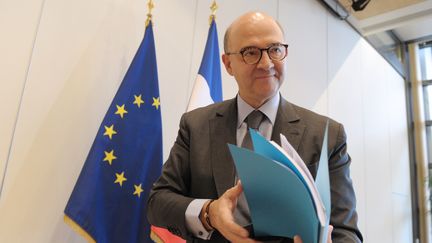 Pierre Moscovici, le ministre de l'Economie, le 5 novembre 2013 &agrave; Paris. (ERIC PIERMONT / AFP)