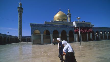 L'esplanade de la mosqu&eacute;e de Zaynab,&nbsp;haut-lieu de p&egrave;lerinage chiite &agrave; Damas (FELIPE J. ALCOCEBA / BILDERBERG)