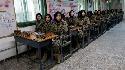 au Centre de formation militaire de Kaboul (CFMK, l’un des plus grands du pays) situé à 8km à l'est de la capitale. Si le CFMK est un centre de formation régional alors que l'AMNA est une institution nationale, les formations y sont identiques. (Reuters/Mohammad Ismail )