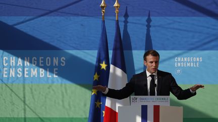 Emmanuel Macron lors de la présentation du plan de programmation pluriannuelle de l'énergie. (IAN LANGSDON / POOL)