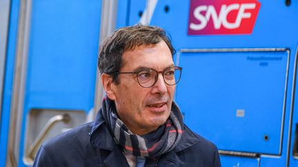 Jean-Pierre Farandou, président-directeur général de la SNCF, à Vénissieux le 15 février 2024. (NICOLAS GUYONNET / HANS LUCAS / VIA AFP)