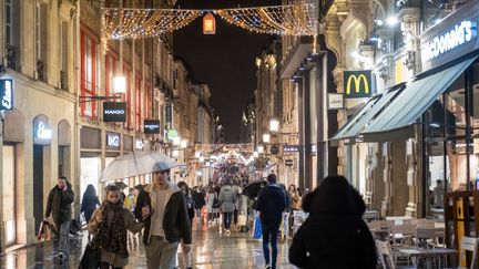 La rue Sainte-Catherine à Bordeaux (Gironde), l'une des artères commerçantes de la ville. (VALENTINO BELLONI / HANS LUCAS / AFP)