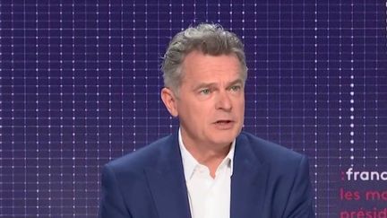 Fabien Roussel, candidat du PCF à l’élection présidentielle, est l’invité des matins présidentiels de franceinfo, le 26 janvier 2022. (FRANCEINFO / RADIO FRANCE)