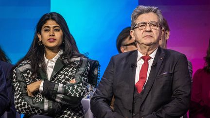 La candidate aux européennes et avocate franco-palestinienne Rima Hassan et le leader de la France Insoumise Jean-Luc Mélenchon lors d'un meeting à Villepinte (Seine-Saint-Denis), le 16 mars 2024. (CHRISTOPHE PETIT TESSON / EPA)