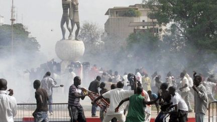 Manifestation et émeutes à Dakar le 23 juin 2011 contre la réforme constitutionnelle au Sénégal (AFP/Moussa Sow)