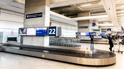 Un terminal de l'aéroport Paris-Charles de Gaulle (image d'illustration), le 26 février 2022.&nbsp; (XOSE BOUZAS / HANS LUCAS)