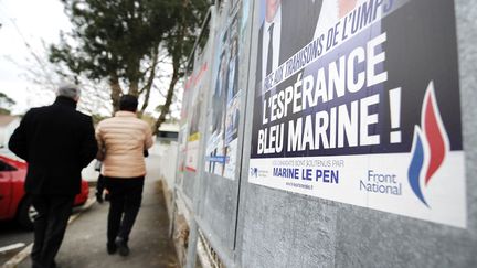 Insultes ou ennuis judiciaires ont entach&eacute; la campagne m&eacute;diatique de certains candidats du Front national aux &eacute;lections d&eacute;partementales. (JEAN-SEBASTIEN EVRARD / AFP)