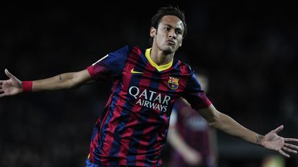 Neymar da Silva Santos Junior, apr&egrave;s un but pour son club de Barcelone, au stade de Camp Nou, dans la capitale catalane (Espagne), le 15 f&eacute;vrier 2014. (JOSEP LAGO / AFP)