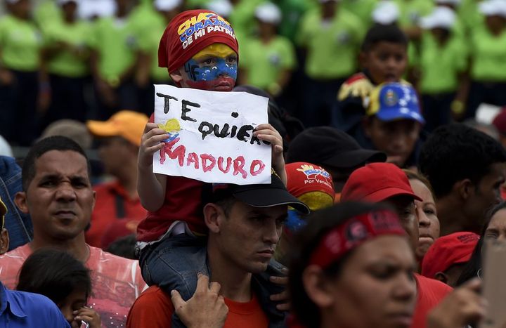 Le président Maduro garde quelques soutiens dans la population malgré les graves pénuries alimentaires. (afp/juan Barreto)