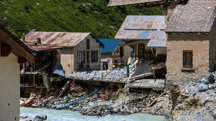 Le hameau de la Bérarde, dans les Alpes, a été ravagé après des pluies et des crues torrentielles, fin juin 2024. (BENOIT LAGNEUX / MAXPPP)