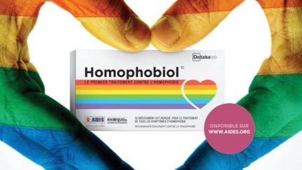 Une affiche de la campagne de l'ONG Aides contre l'homophobie et la transphobie, dévoilée le 17 mai 2016. (AIDES)