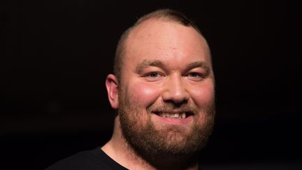 L'acteur Thor Bjornsson, lors d'une présentation promotionnelle à Hambourg (Allemagne), le 11 avril 2016. (LUKAS SCHULZE / DPA / AFP)