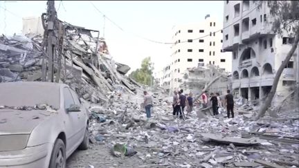 À Gaza, 417 personnes sont mortes et 2 300 citoyens ont été blessés depuis les premières frappes du samedi 7 octobre. D'autres opérations devraient arriver sous peu, comme le laissent à penser les déclarations de Benjamin Netanyahou.