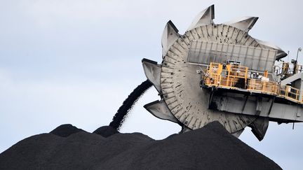 Une mine de charbon, le 5 novembre 2021, à Newcastle (Australie). (SAEED KHAN / AFP)