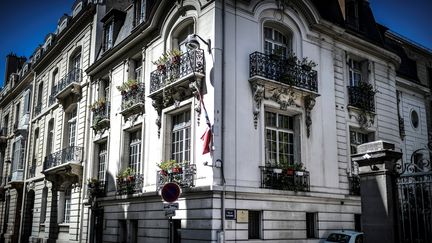 L'ambassade du Liban à Paris, le 5 août 2020 (photo d'illustration). (STEPHANE DE SAKUTIN / AFP)