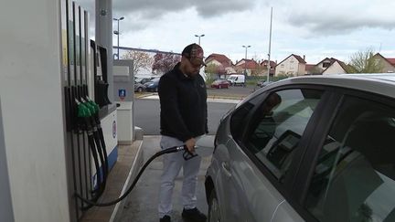 Hausse des prix du carburant : un plein d’essence comme promotion