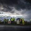 Des "gilets jaunes" occupent un rond-point près de Lyon (Rhône), le 17 décembre 2018. (JEAN-PHILIPPE KSIAZEK / AFP)