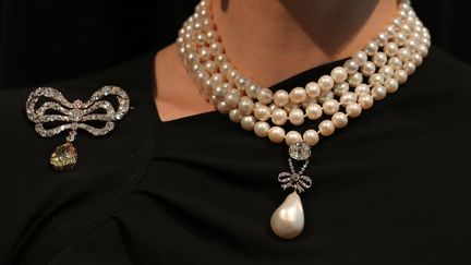 Bijoux ayant appartenu à Marie-Antoinette aux enchères chez Sotheby's à Genève.
 (Daniel LEAL-OLIVAS / AFP)