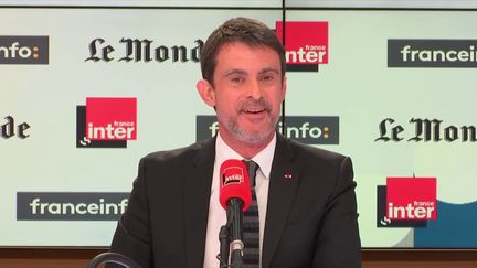 Manuel Valls dans ll'émission "Questions politiques"&nbsp;le dimanche 21 janvier 2018. (FRANCEINFO)